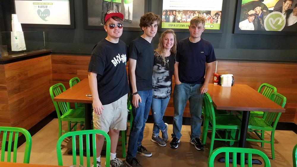 Wahlburger's